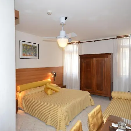 Marin Apartmanhotel *