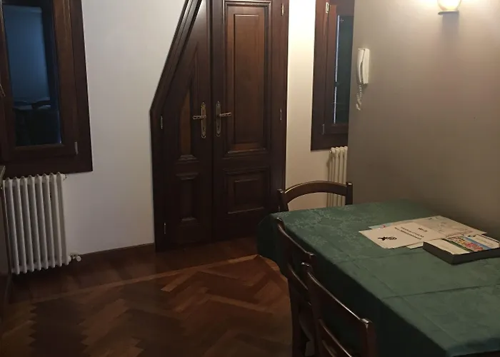 ألبيرغو مارين *